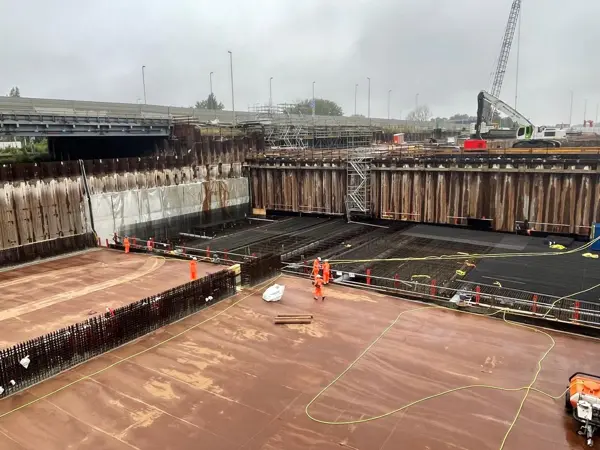 jute op rol toegepast voor de nabehandeling van gestort beton